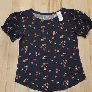 Dary gray with flowers top